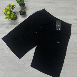 Ανδρική Cargo Βερμούδα Nike Μαύρη με Κεντητό Swoosh