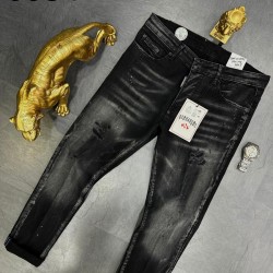 Μαύρο ξεβαμμένο jean