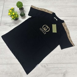 GUCCI Μαύρο T-shirt με Χρυσό Logo