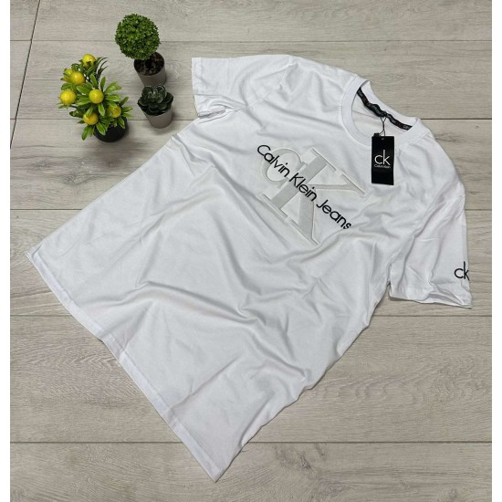 White Calvin Klein T-shirt